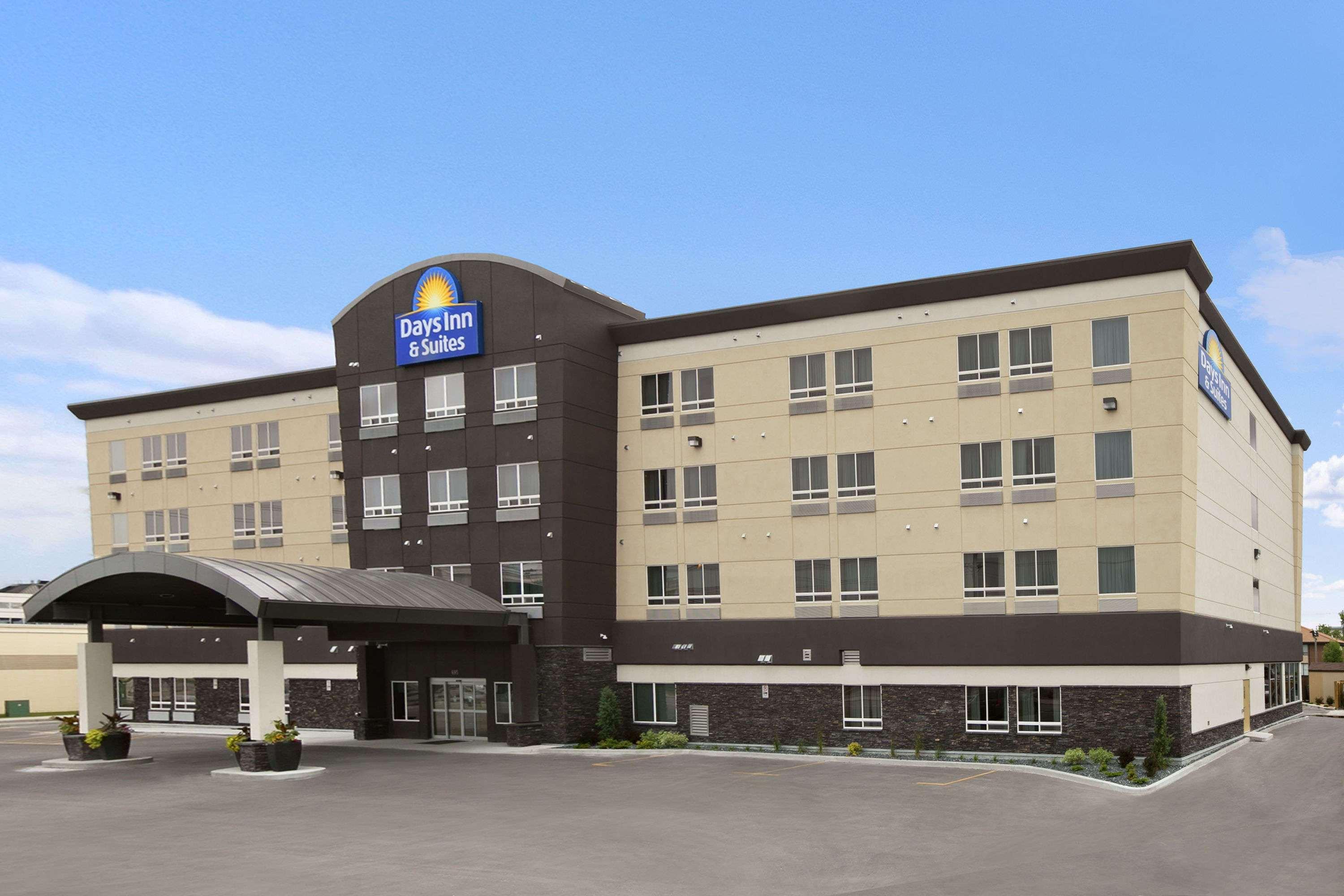 Days Inn & Suites By Wyndham Winnipeg Airport Manitoba Eksteriør billede