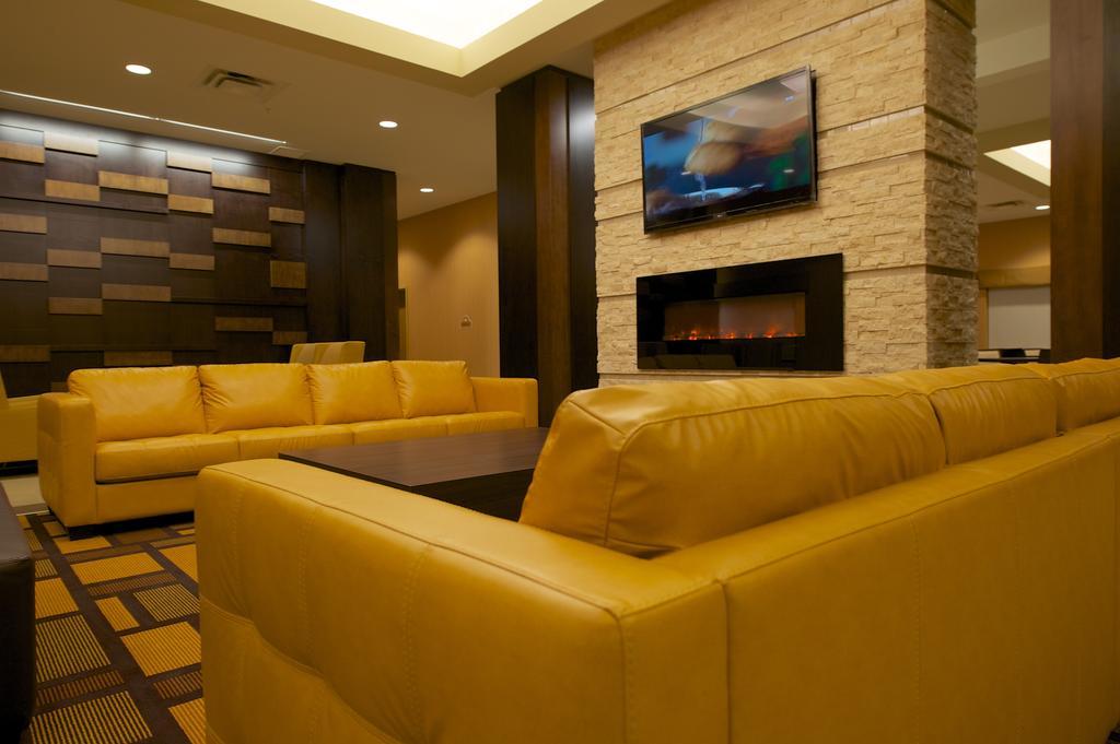 Days Inn & Suites By Wyndham Winnipeg Airport Manitoba Eksteriør billede
