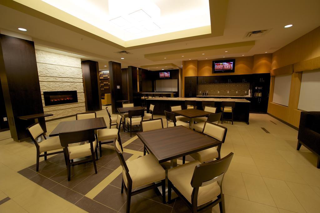 Days Inn & Suites By Wyndham Winnipeg Airport Manitoba Eksteriør billede