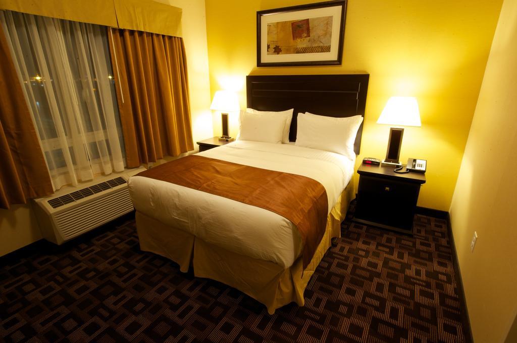 Days Inn & Suites By Wyndham Winnipeg Airport Manitoba Eksteriør billede