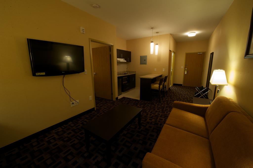 Days Inn & Suites By Wyndham Winnipeg Airport Manitoba Eksteriør billede